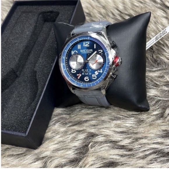 🔥🆕beautiful luxury watch/ grey - Picture 10 of 13